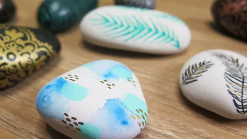 DIY Painted Decorative Rocks