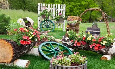 Garden Accents: Statues, Pots, and Sculptural Elements